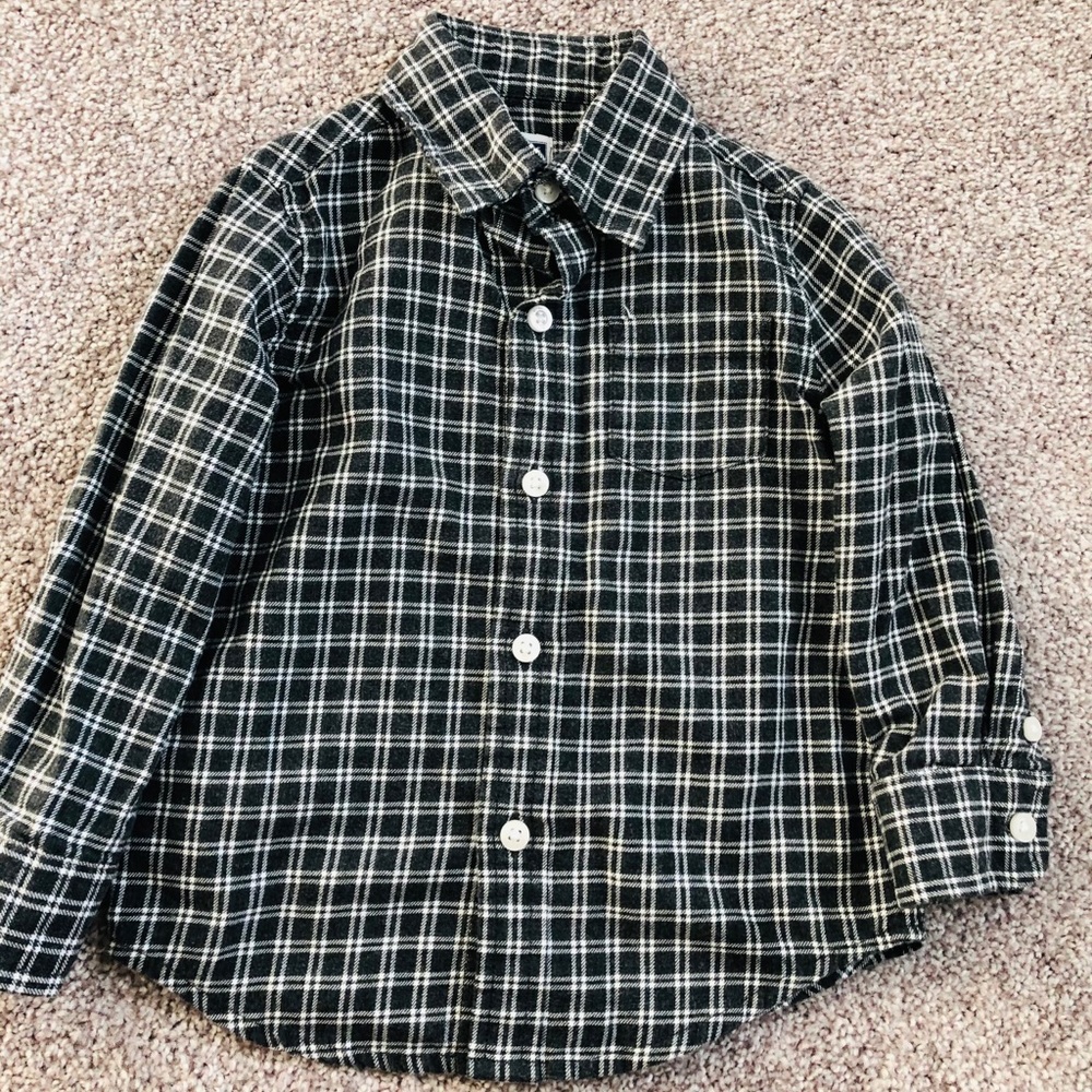 Buttondown shirt color black size 18 to 24 months